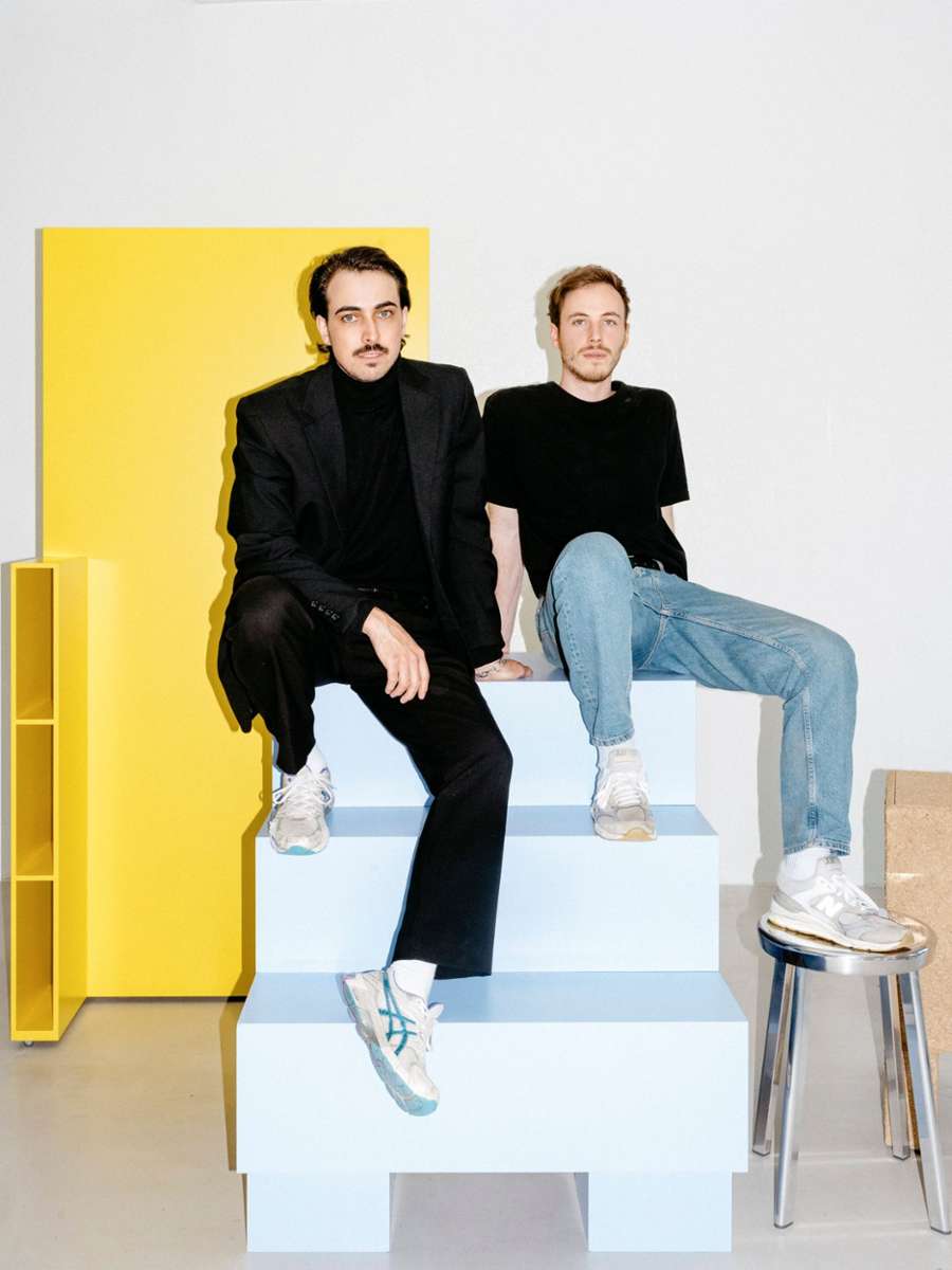 Die kreativen Köpfe hinter der Idee: Nils Körner und Patrick Henry Nagel sind für die Ästhetik und Formsprache des Concept Office verantwortlich.