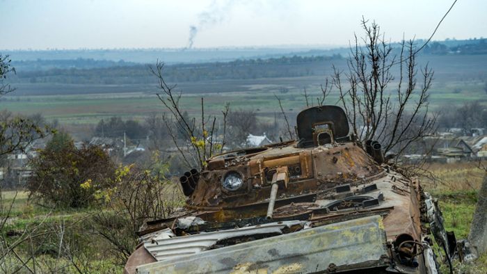 Ukraine-Krieg im Roman: Antanzen gegen Tod und Gleichgültigkeit