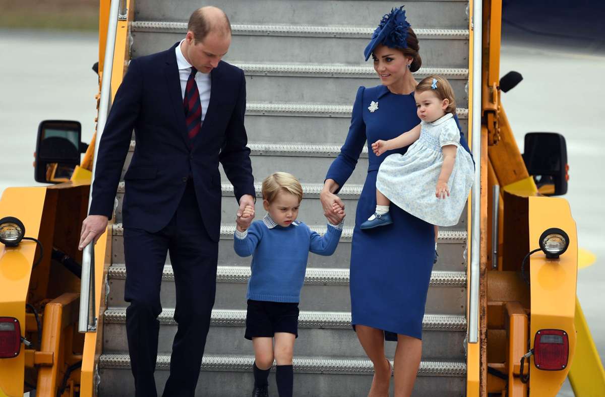 Prinz George ist ein großer Fan von Flugzeugen und Helikoptern.