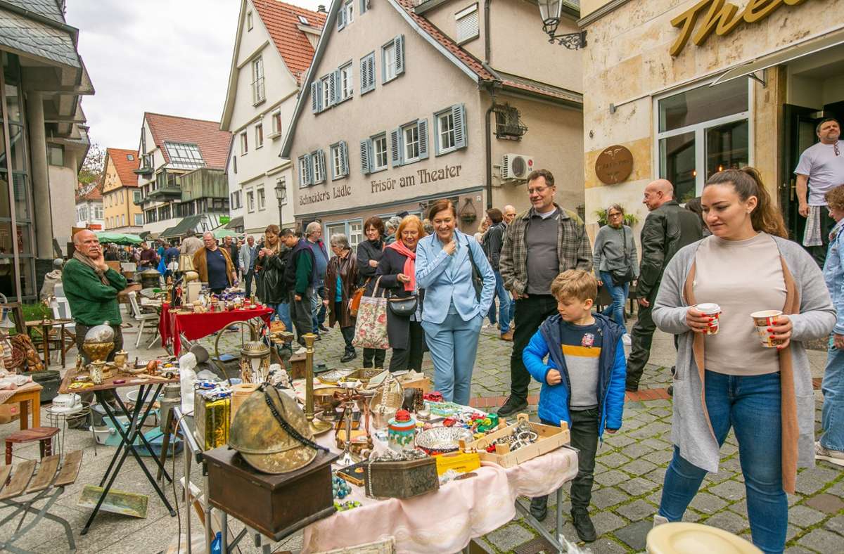 Neben den Gartentagen lockt beim Esslinger Frühling auch der Antiquitätenmarkt.
