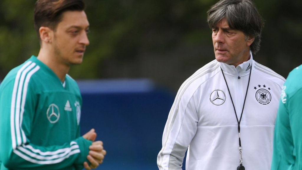 WM 2018: Jogi Löw stärkt Mesut Özil den Rücken