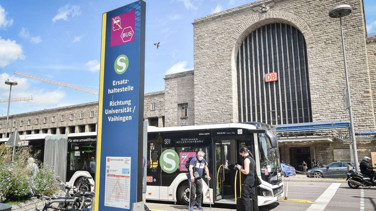 S-Bahn-Stammstrecke Stuttgart gesperrt: Busersatzverkehr kämpft mit Startproblemen