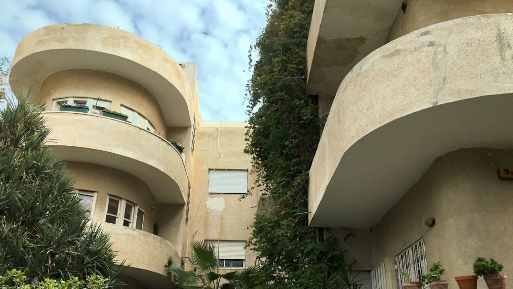  strongArchitektur/strongbr / Israel und Bauhaus gehören zusammen – in Tel Aviv, aber auch und vor allem in den Kibbuzim. Beide – Bauhaus und Kibbuz – gelten als Pioniere des Kollektivs. 