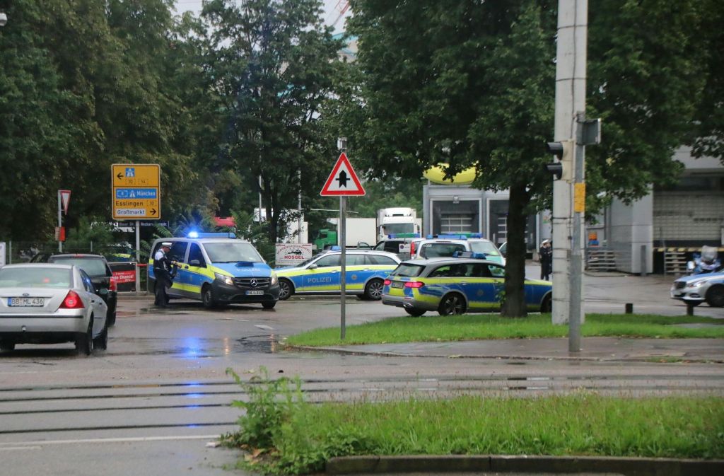 Polizeieinsatz in Stuttgart Wangen: Eine Weltkriegsbombe soll entschärft werden.