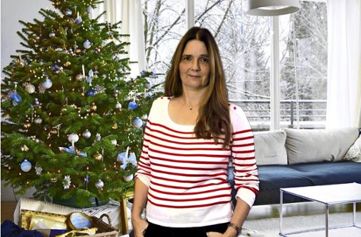 Jedes Jahr schaut der Weihnachtsbaum anders aus: Im vergangenen Jahr hat die Ditzingerin Heike Raith ihren Christbaum mit Himmelsmotiven geschmückt Foto: Wolfgang Raith