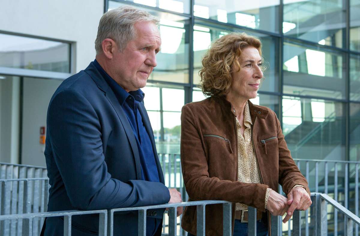 Kommissar Moritz Eisner (Harald Krassnitzer) und seine Kollegin Bibi Fellner (Adele Neuhauser).