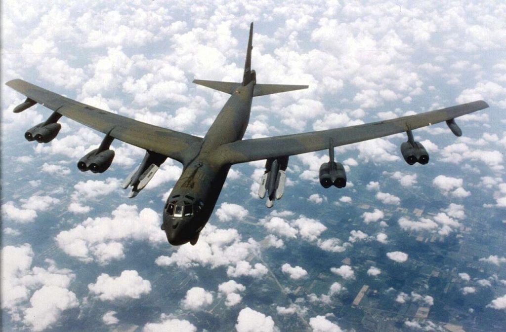 Oldie der Air Force: Boeing B-52 Stratofortress. Die „Stratosphärenfestung“ ist ein schwerer achtstrahliger Langstreckenbomber der US Air Force, der bereits 1955 in Dienst gestellt wurde.