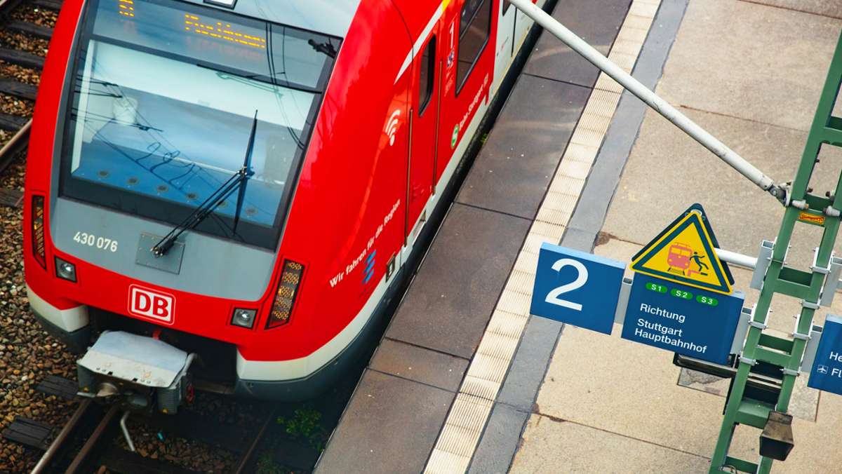 Betriebsstörung in Stuttgart: S-Bahn-Start: Relais und Signale nehmen sich Auszeit