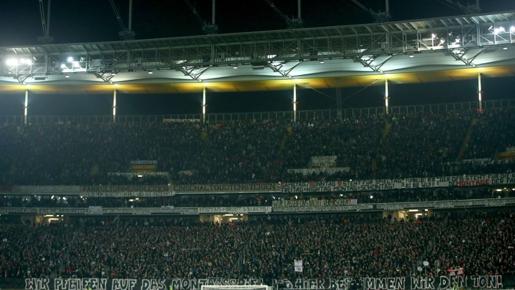 Eintracht Frankfurt gegen RB Leipzig: Fan stirbt nach Herzattacke während des Spiels