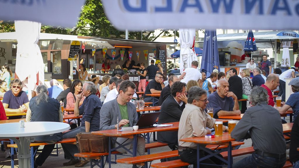 Henkersfest in Stuttgart: Wer sitzen möchte, muss früh kommen