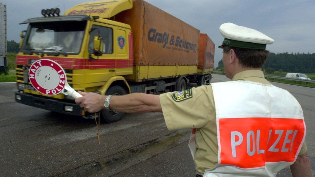 Kontrolle in Deizisau: 13 Lastwagen mit Mängeln unterwegs