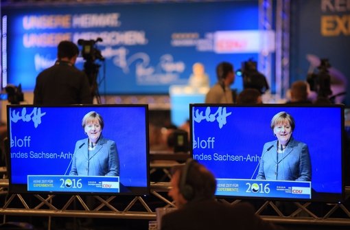 Frankreich geht deutlich auf Distanz zur Flüchtlingspolitik von Bundeskanzlerin Angela Merkel. Foto: dpa