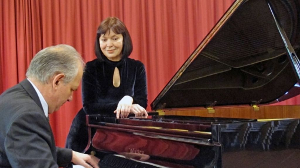  Die Musiker Alevtina und Arnold Ross wohnen seit kurzem in Dürrlewang. In ihrer russischen Heimat waren viele ihrer Schüler Preisträger bei internationalen Wettbewerben. Nun will sich das Ehepaar in Stuttgart eine neue Existenz aufbauen. 