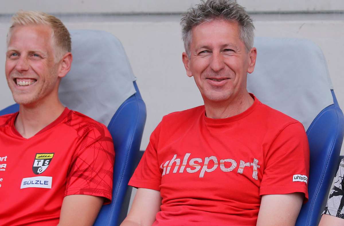 Hatten Grund zum Strahlen: TSG-Trainer Martin Braun (re.) und sein spielender Co-Trainer Lukas Fölsch
