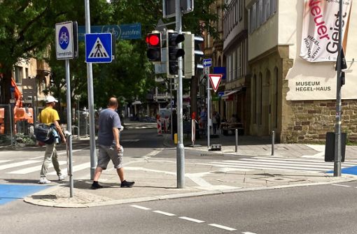 Sabine Vogel fuhr von dieser Position aus in die Eberhardstraße und wurde von der Polizei gestoppt, weil sie angeblich über Rot gefahren sei. Foto: Martin Haar Foto:  