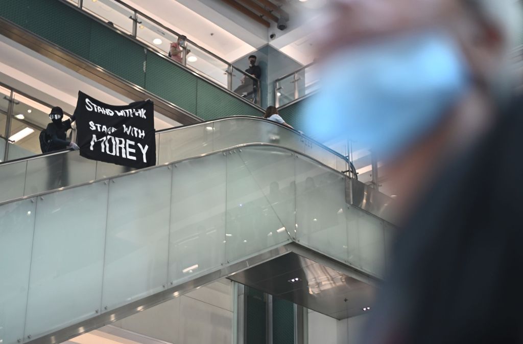 In Hongkong forderten Protestanten die Liga auf, sich mit Morey und ihnen zu solidarisieren.