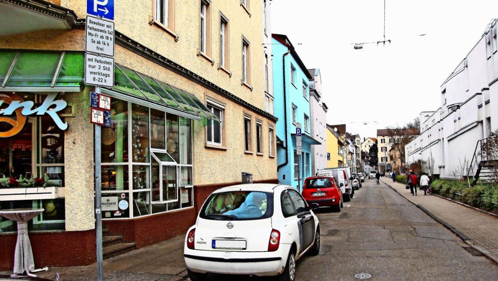Autos in Stuttgart: Parkraummanagement an falscher Stelle angedacht?