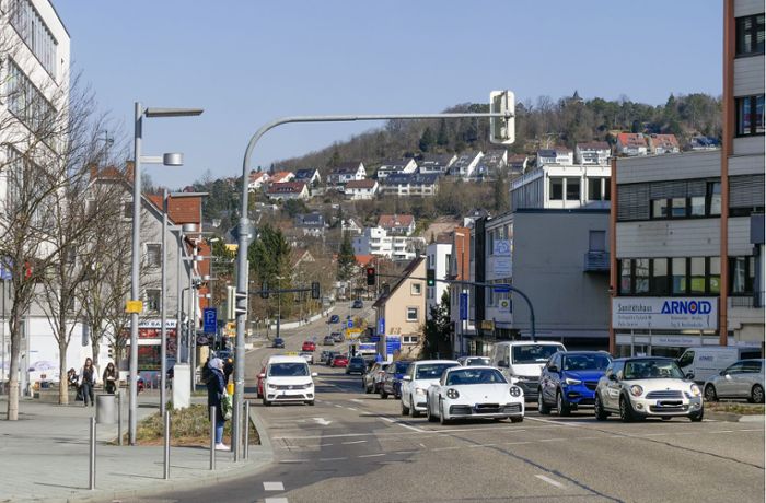 Kommentar zum Verkehr in Leonberg: Mit dem Wagen direkt vor die Theke