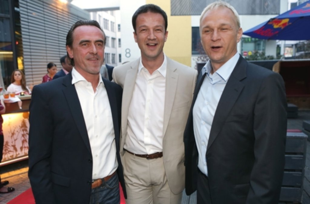 Günther Schäfer (links, mit Fredi Bobic (Mitte) und Axel Kruse) im Jahr 2012