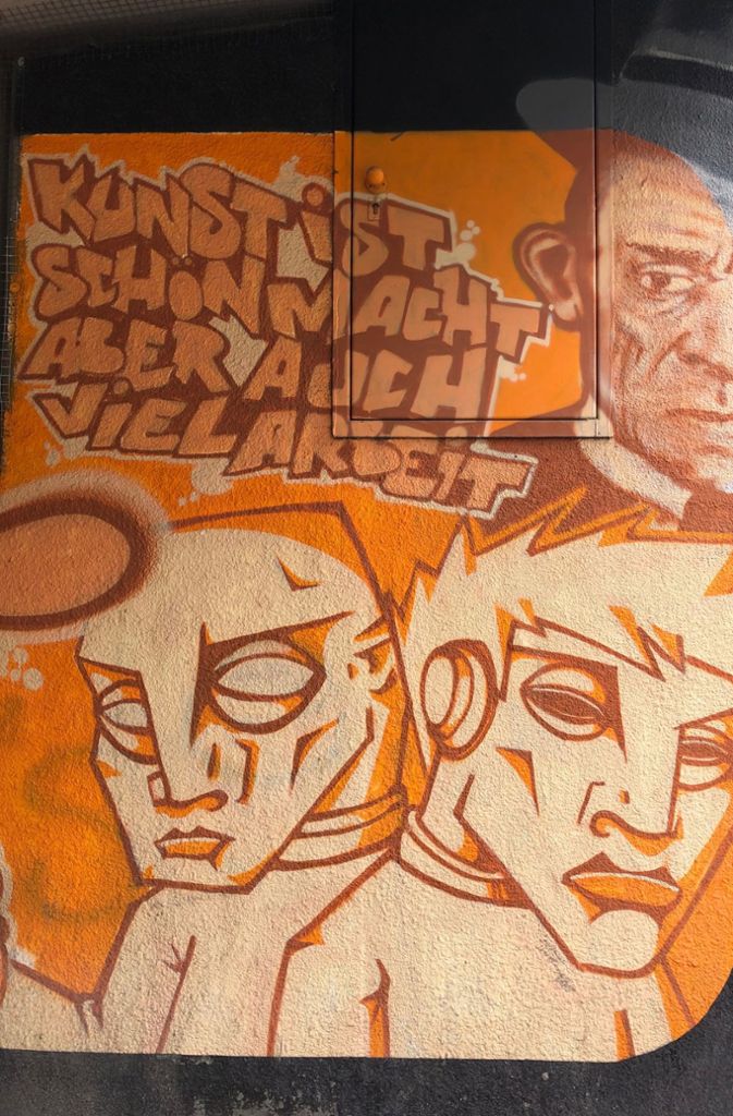 Street-Art-Fans können unter der Donnersberger Brücke in München viel entdecken. Zum Beispiel Wandbilder mit stadtbekannten Größen wie dem Komiker Karl Valentin . . .