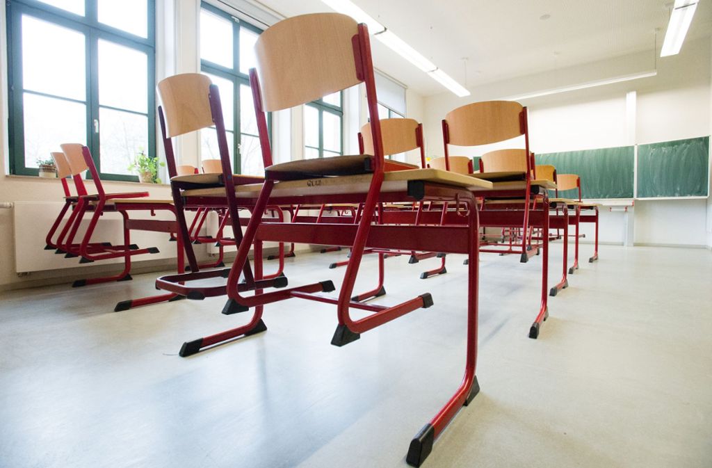 Wenn Lehrer krank, schwanger  oder auf Studienfahrt sind, fällt mancher Unterricht aus – und das Klassenzimmer bleibt leer. Foto: ZB