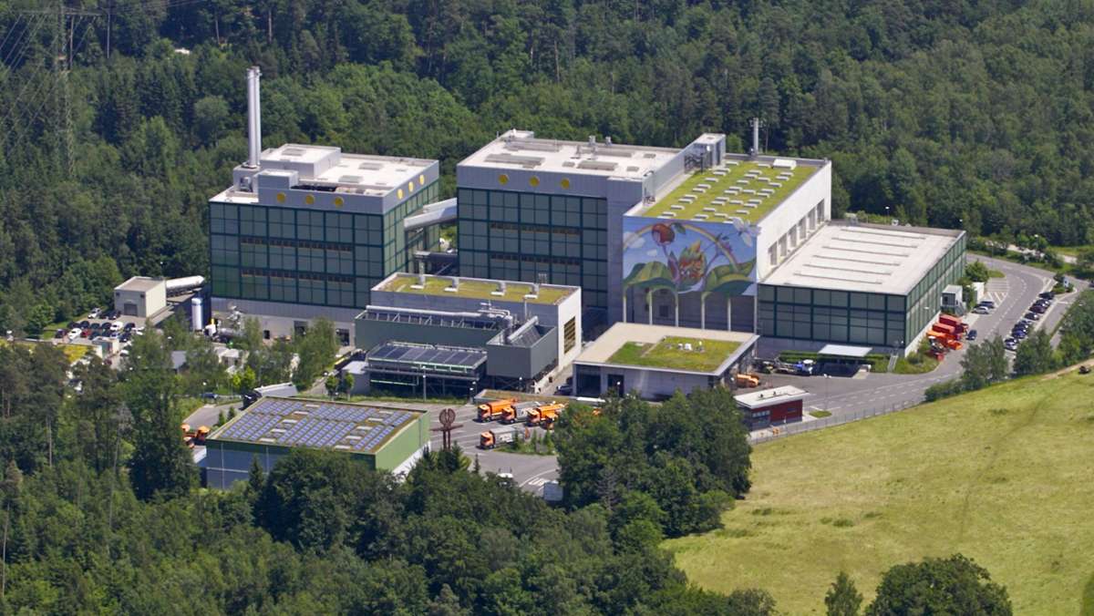 Feuer in Böblingen: Im Restmüllheizkraftwerk brennt es