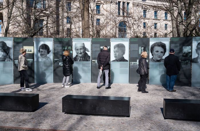 Gedenken an  Genozid: Menschenrechtler fordern Entschädigung für Sinti und Roma
