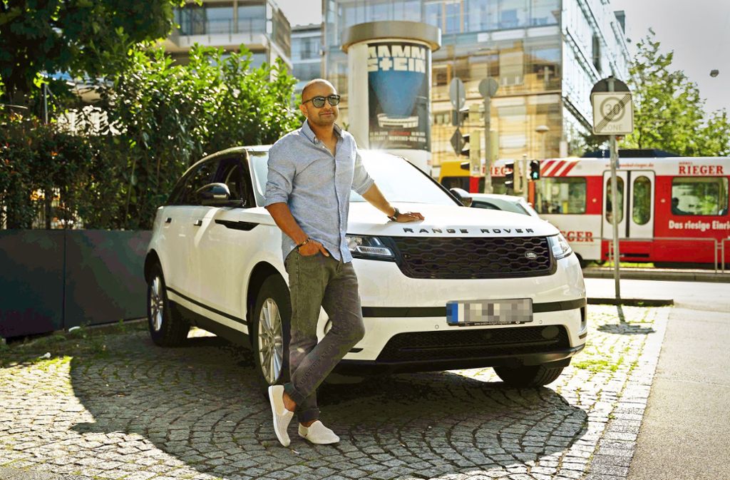 Hanil Talrizja (39), Unternehmer aus Stuttgart: „Ich habe mir auch Kombis angeschaut. Aber keiner kam an das Platzangebot des SUVs ran.“