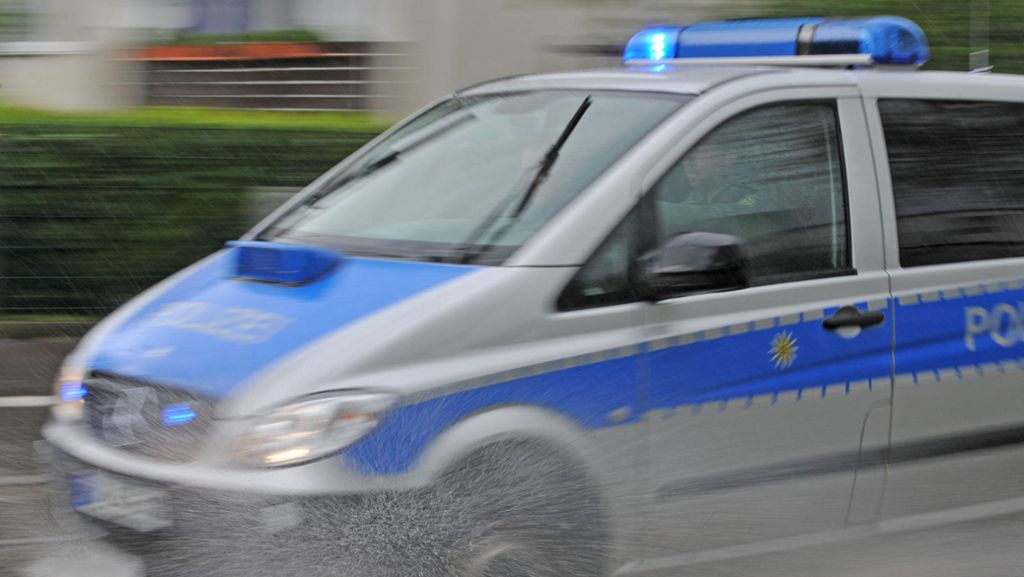 Vorfall in Stuttgart-Mitte: Berauschter 28-Jähriger greift Polizisten während Kontrolle an