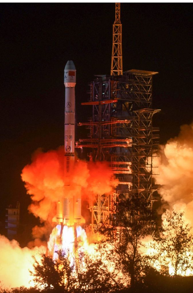 Eine Rakete vom Typ Langer Marsch 3B mit der chinesischen Mondsonde Chang’e 4 an Bord startet im Xichang Satellite Launch Center in der südwestchinesischen Provinz Sichuan.