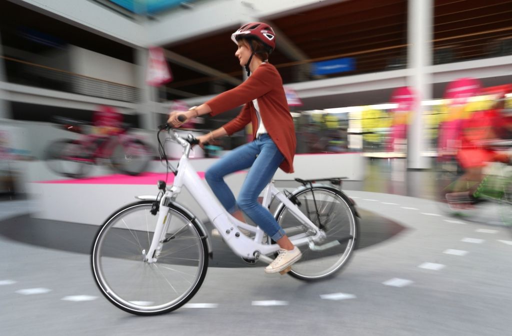 Der Fahrradbranche geht es gut: Laut Zweirad-Industrie-Verband (ZIV) sind die Umsätze mit Rädern und E-Bikes 2015 gegenüber dem Vorjahr um 12 Prozent auf 2,42 Milliarden Euro gestiegen.