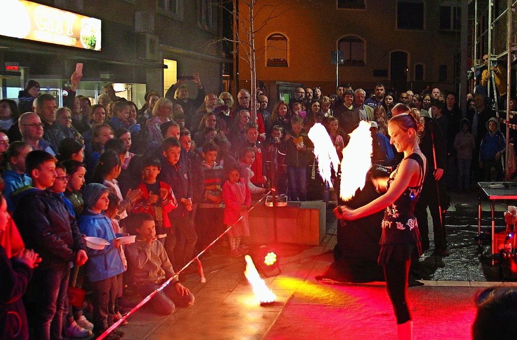 Beim Auftritt von „Dance with Fire“ ging es während der Kulturnacht heiß her.