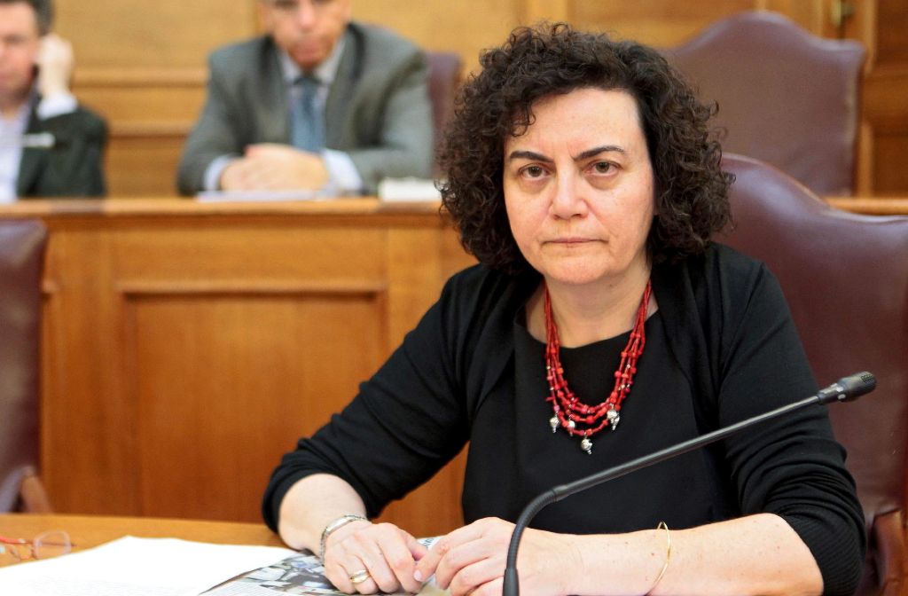Die stellvertretende griechische Finanzministerin Valavani ist am Mittwoch zurückgetreten.