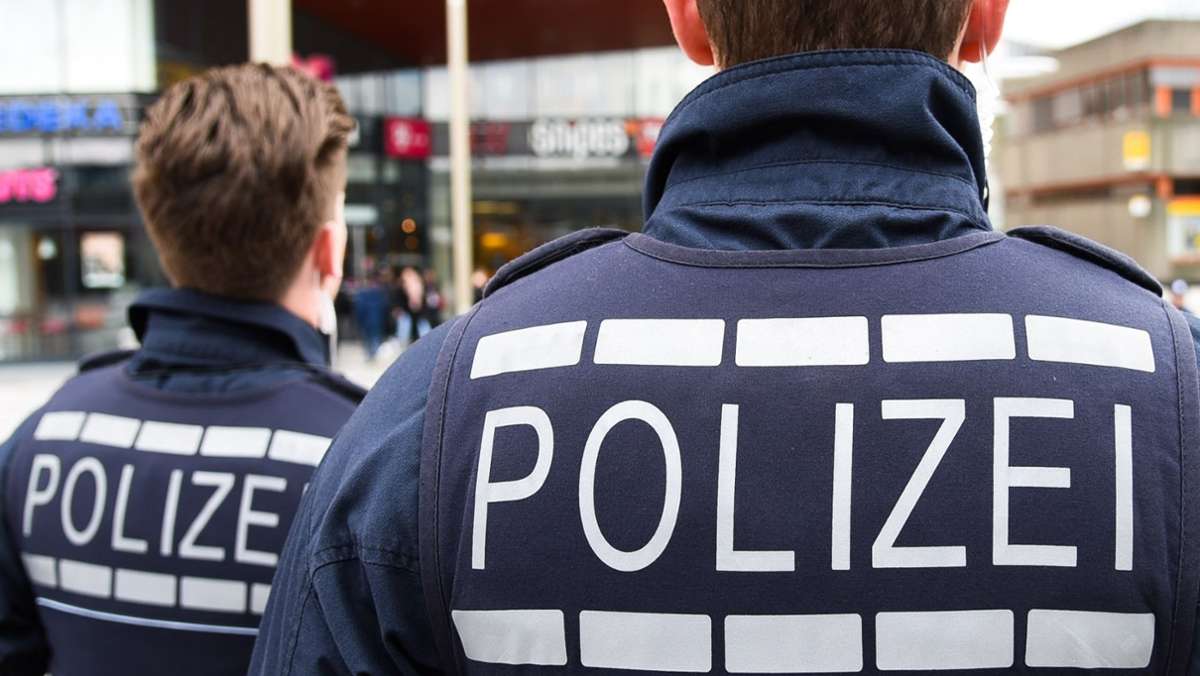 Am Böblinger Bahnhof: Betrunkener von Jugendlichen beleidigt und geschlagen