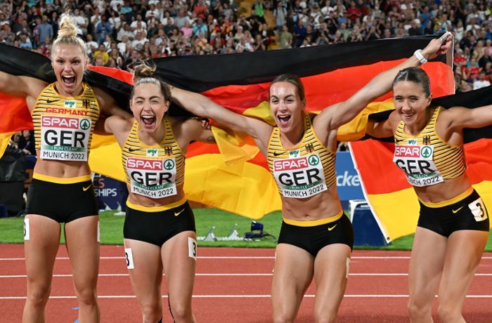 Frauen-Staffel holt Gold bei  über 4 x 100 Meter