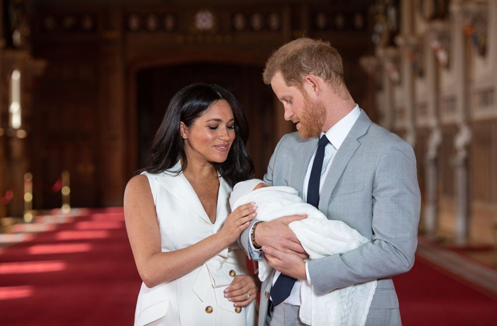 Das Bild, auf das die Welt gewartet hat: Herzogin Meghan und Prinz Harry mit ihrem Sohn.