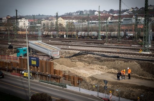 Der Lärm auf der Baustelle für Stuttgart 21 wird am Wochenende und in einigen Dezembernächten anhalten. Foto: Achim Zweygarth