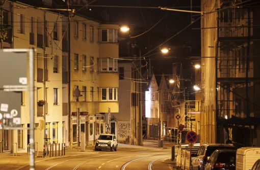 Die Straßenbeleuchtung wird nachts an vielen Stellen auf 70 Prozent reduziert. Foto: Lichtgut/Julian Rettig