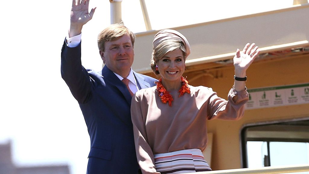  König Willem-Alexander und Königin Máxima sind auf den Spuren des niederländischen Entdeckers Dirk Hartog nach Australien gereist. Dort begeistern sie mit ihrer freundlichen Art die Einwohner. 