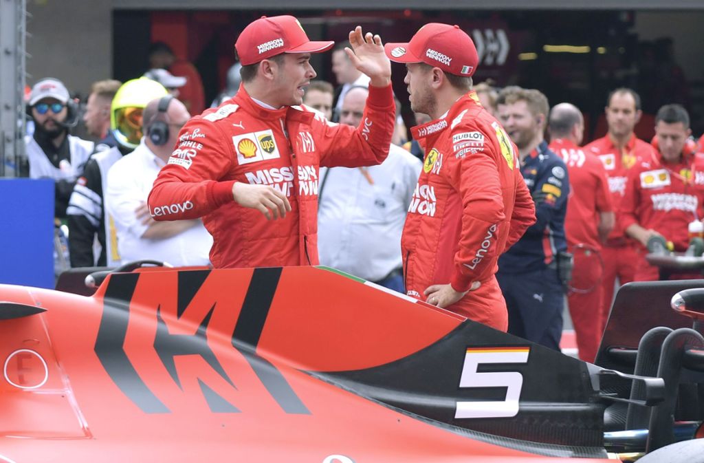 Sie haben Redebedarf: Charles Leclerc (links) und Sebastian Vettel
