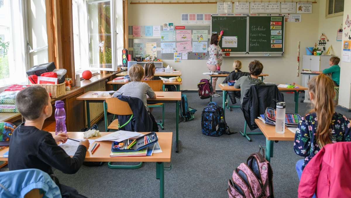 Corona: Dauerlüften an Schulen: Schulleiter halten kalte Klassenzimmer  für  das  kleinere Übel