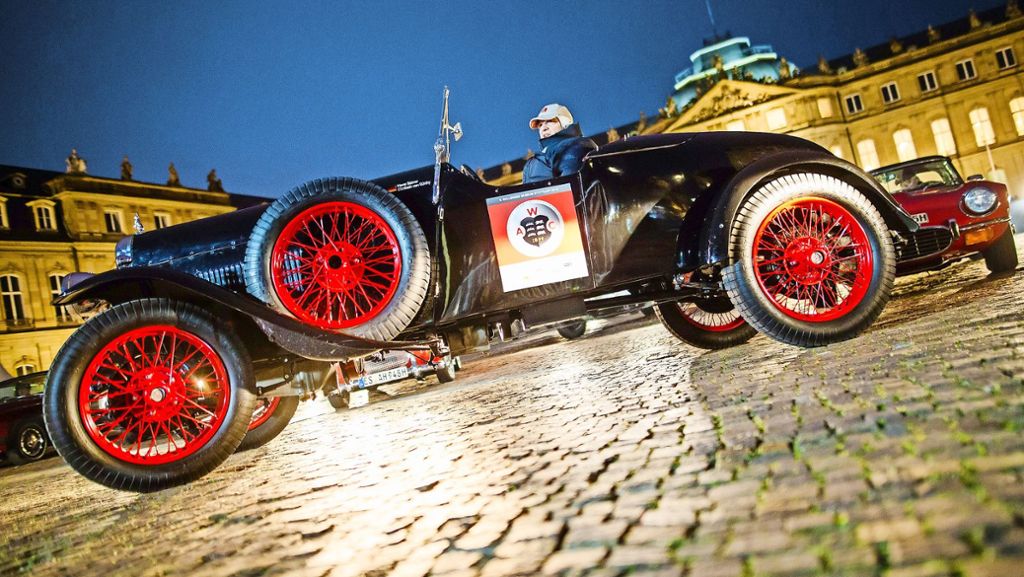 Lange Nacht der Museen in Stuttgart: Besitzer historischer Wagen für Nachtfahrten gesucht
