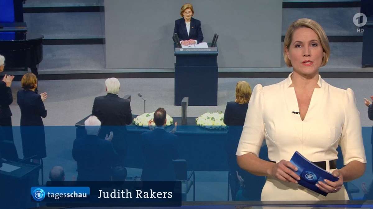 TV-Nachrichtensprecherin Judith Rakers präsentiert zum letzten Mal die Hauptausgabe der ARD-“Tagesschau“.