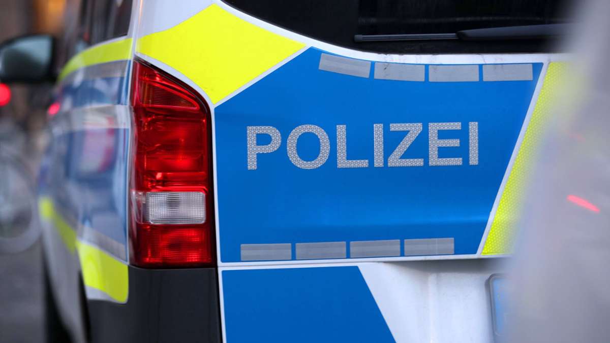 Wilde Szenen in Obrigheim: Betrunkener geht mit Äxten auf Polizei los