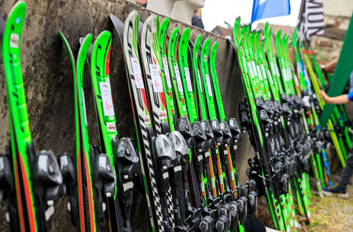 Sogar Ski sind im Angebot.