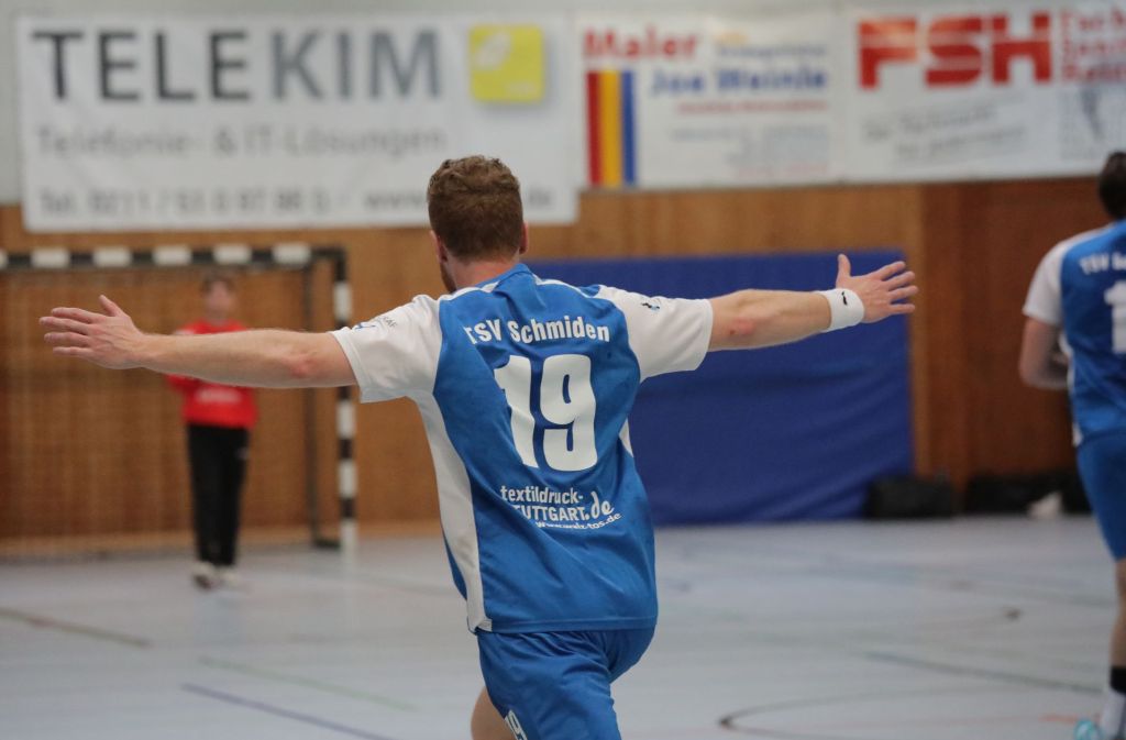 Mirko Büchte freut sich über seinen Treffer für den TSV Schmiden.