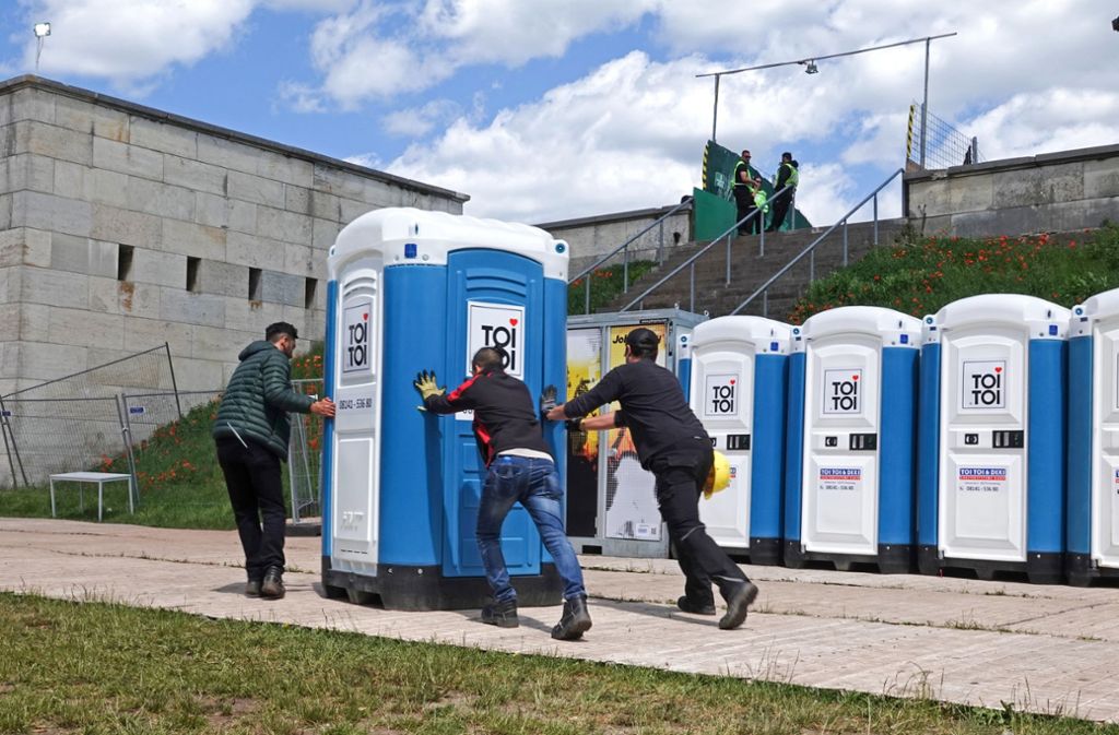 Besucher von „Rock im Park“ beklagen unzumutbare Toiletten.