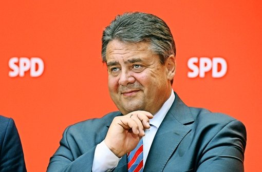 Viele SPD-Mitglieder ertragen Parteichef Gabriel eher, als dass sie ihn unterstützen. Foto: dpa