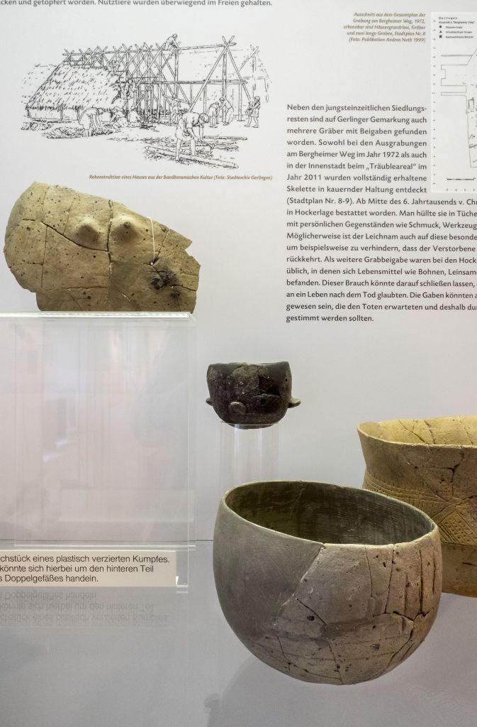Auch Fragmente von Gefäßen wurden ausgegraben. Diese wurden für das Museum wieder zusammengesetzt.
