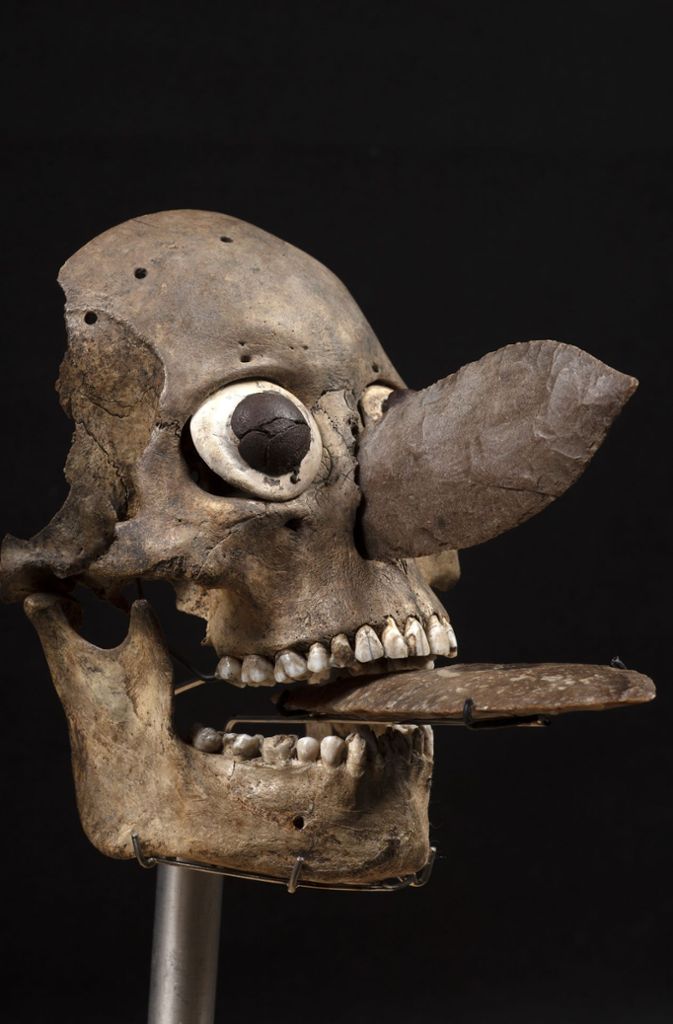Opfer Die Schädelmaske aus dem Museo del Templo Mayor im Mexiko-Stadt besteht aus einem menschlichen Schädel.